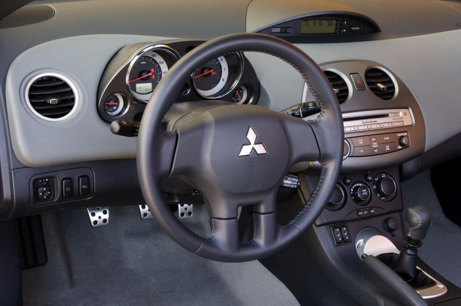  Mitsubishi Eclipse 2009 года  (фото 186 из 205)